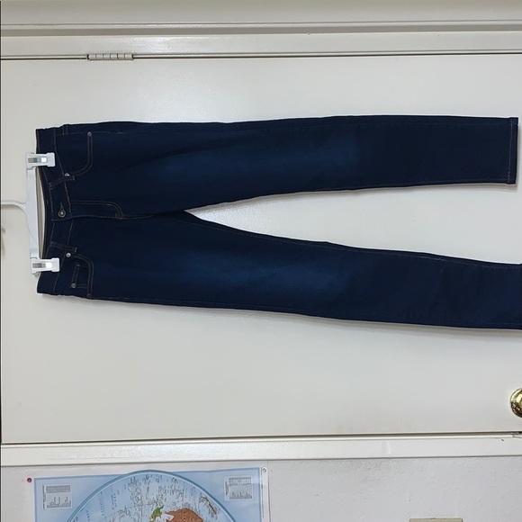 Never used jeans in great condition - Picture 2 of 5